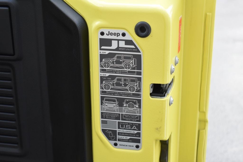 2022 Jeep Wrangler Unlimited Sahara Altitude