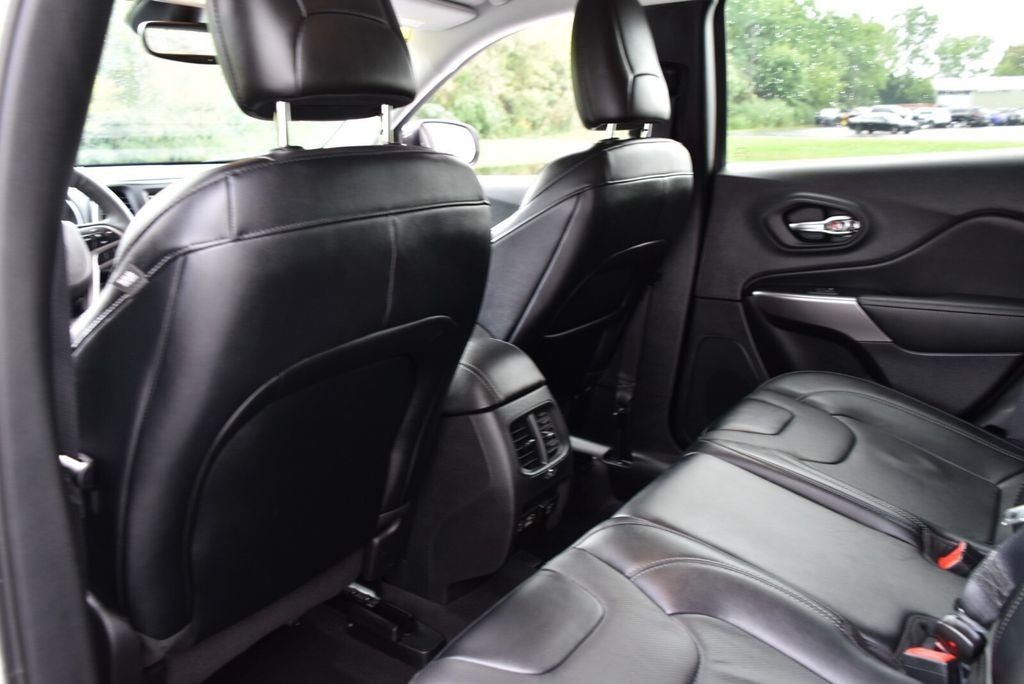 2022 Jeep Cherokee Latitude Lux