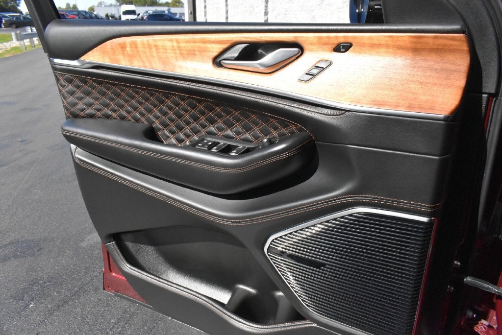 2025 Jeep Grand Cherokee Summit Reserve