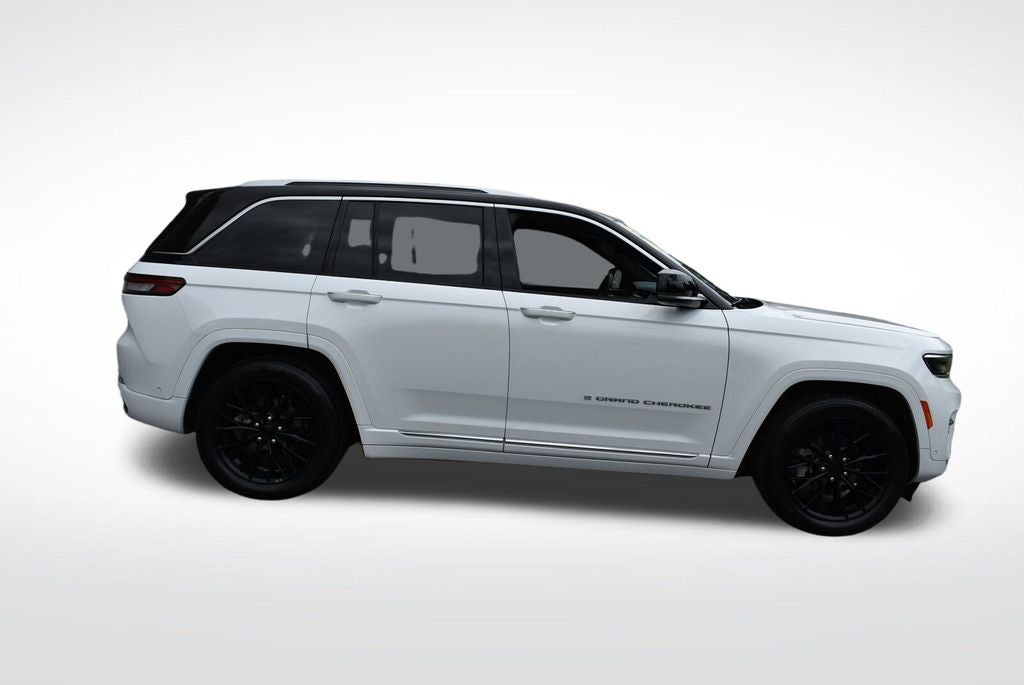 2023 Jeep Grand Cherokee Summit