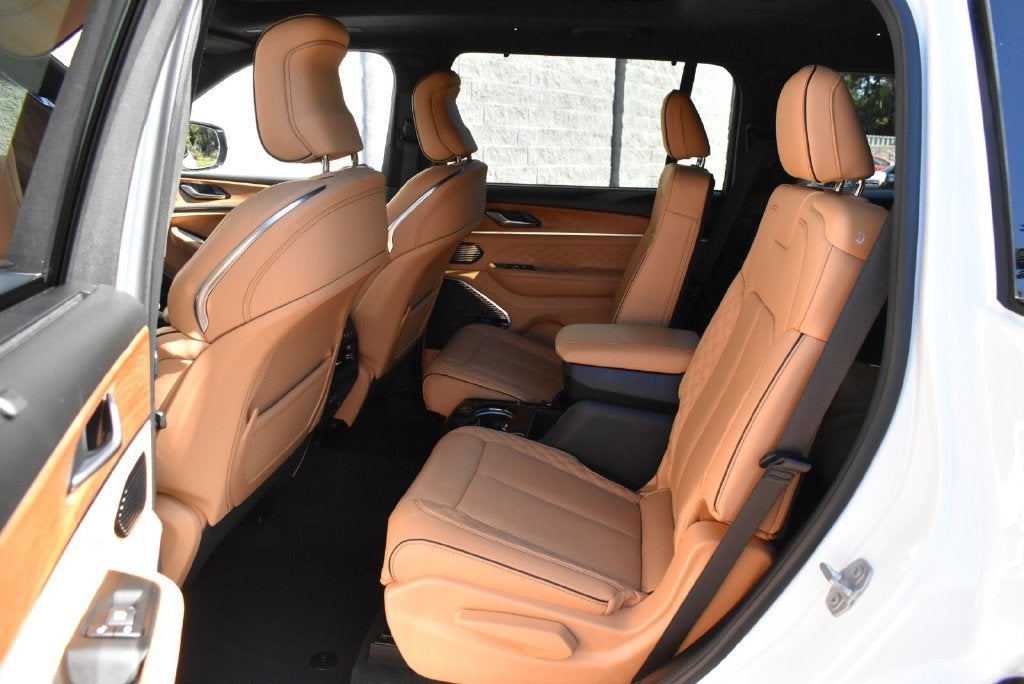 2025 Jeep Grand Cherokee L Summit