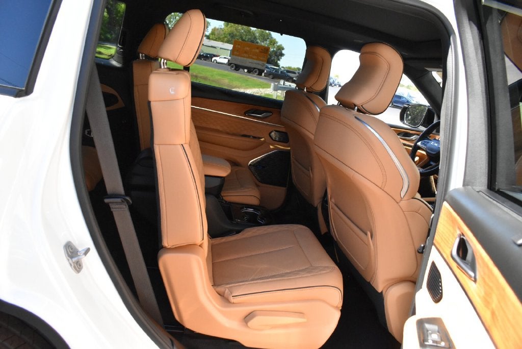 2025 Jeep Grand Cherokee L Summit