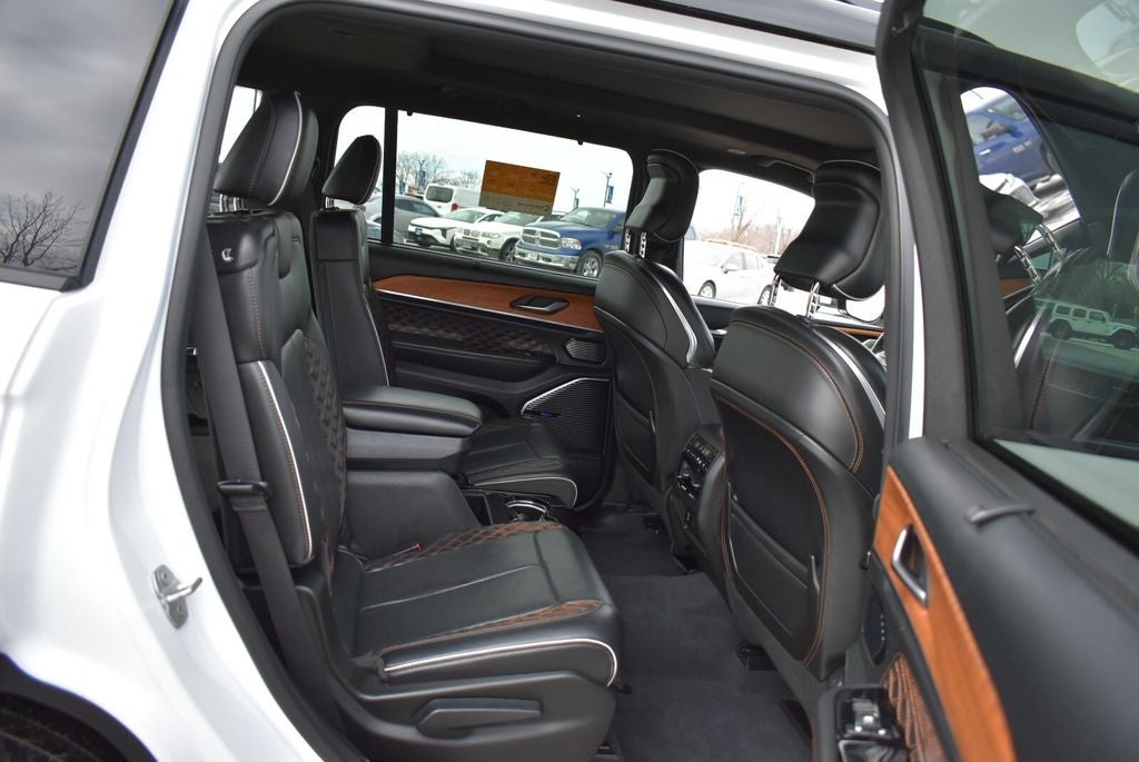 2023 Jeep Grand Cherokee L Summit