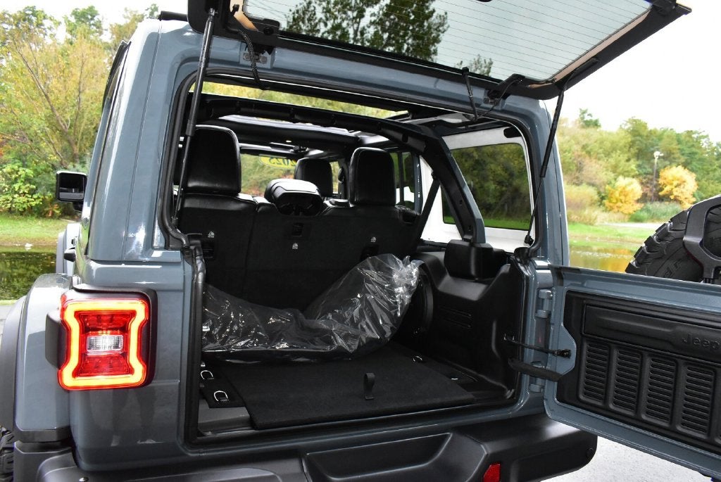 2025 Jeep Wrangler Rubicon X