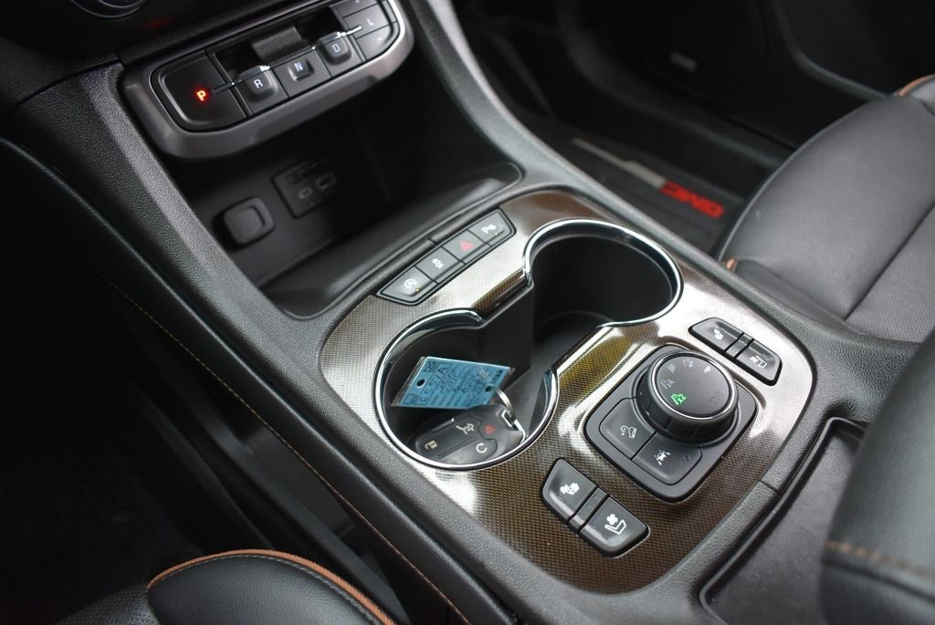 2022 GMC Acadia AT4