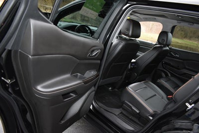 2022 GMC Acadia AT4