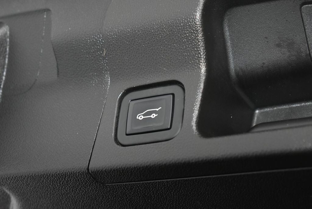 2022 GMC Acadia AT4