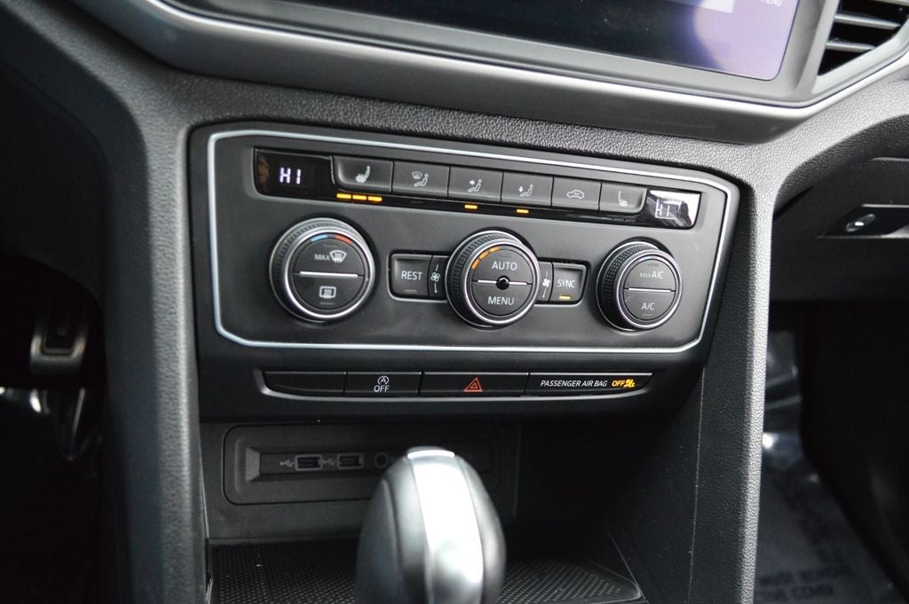 2021 Volkswagen Atlas 3.6L V6 SE w/Technology R-Line