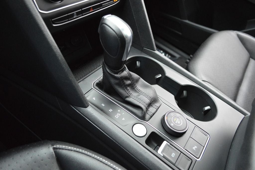 2021 Volkswagen Atlas 3.6L V6 SE w/Technology R-Line