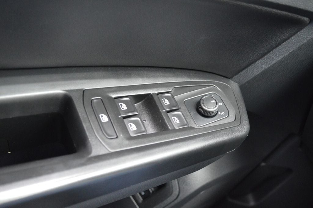 2021 Volkswagen Atlas 3.6L V6 SE w/Technology R-Line