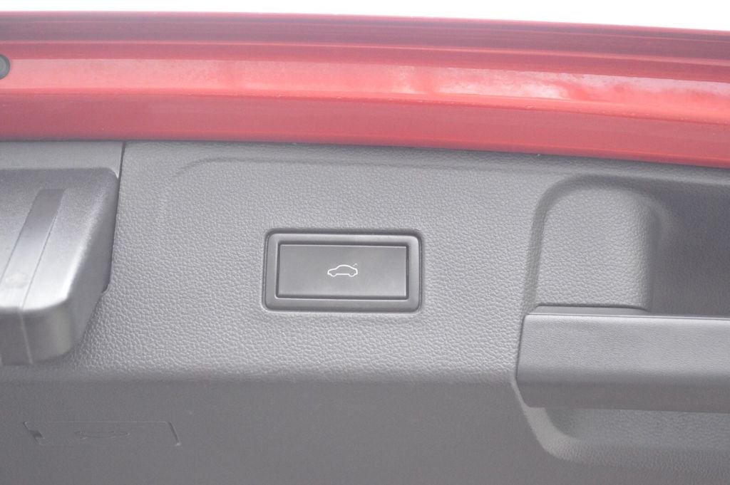 2021 Volkswagen Atlas 3.6L V6 SE w/Technology R-Line