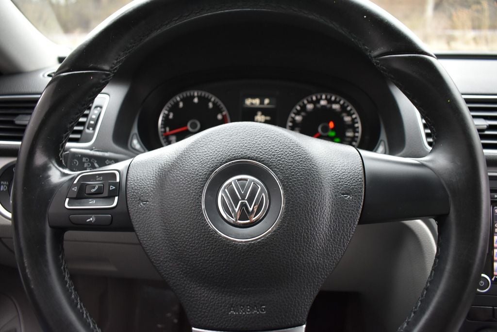 2015 Volkswagen Passat 1.8T Limited Edition