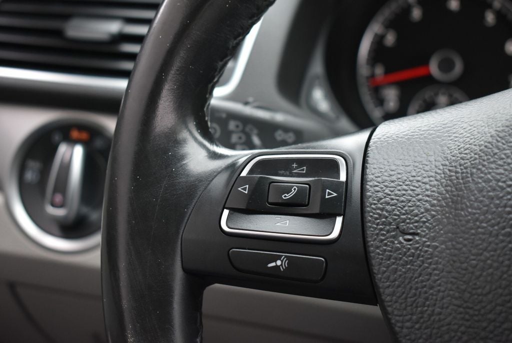 2015 Volkswagen Passat 1.8T Limited Edition