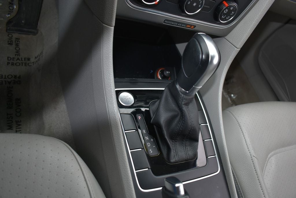 2015 Volkswagen Passat 1.8T Limited Edition