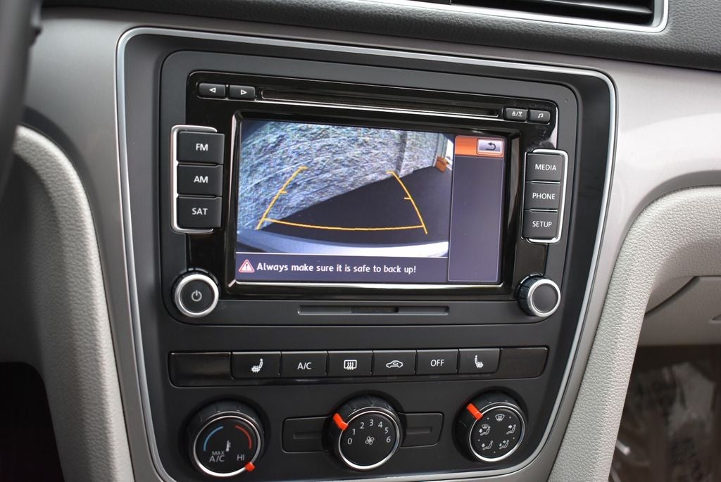 2015 Volkswagen Passat 1.8T Limited Edition