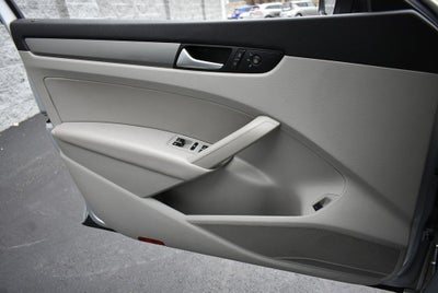 2015 Volkswagen Passat 1.8T Limited Edition