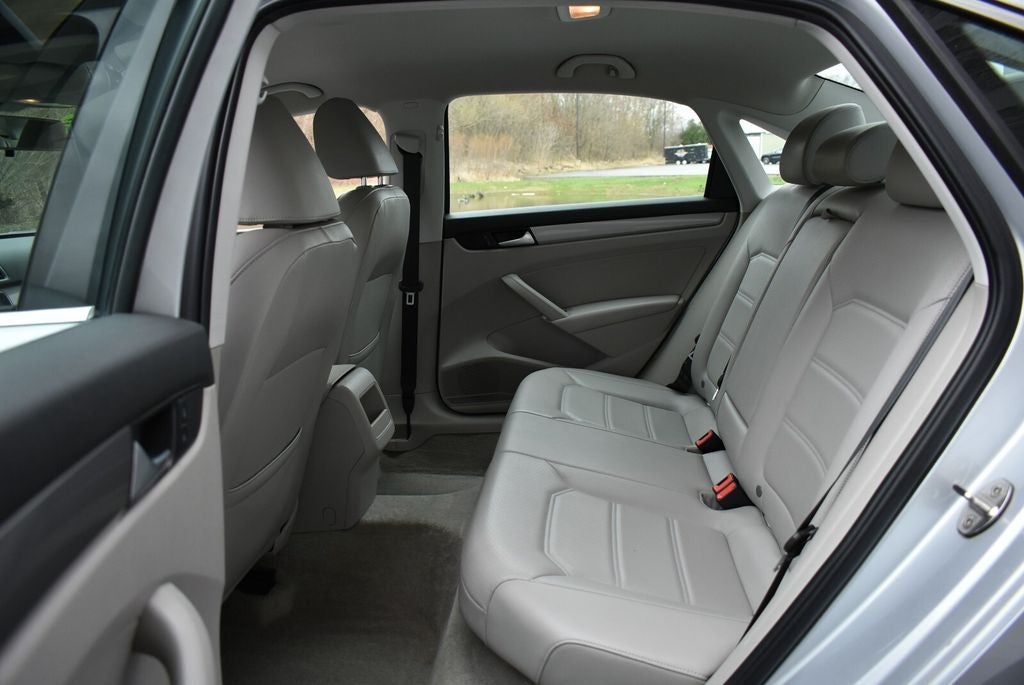 2015 Volkswagen Passat 1.8T Limited Edition