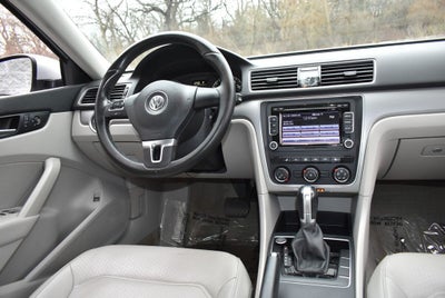 2015 Volkswagen Passat 1.8T Limited Edition