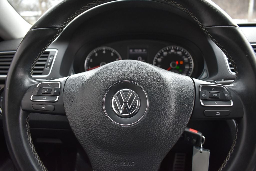2015 Volkswagen Passat 1.8T Sport