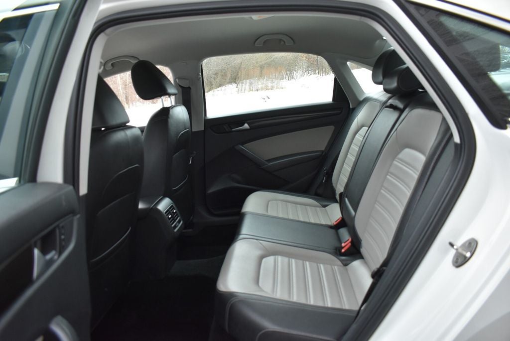 2015 Volkswagen Passat 1.8T Sport