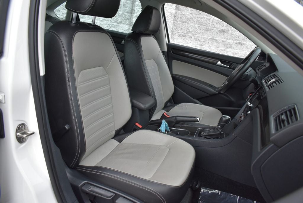 2015 Volkswagen Passat 1.8T Sport