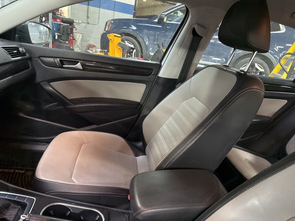 2015 Volkswagen Passat 1.8T Sport