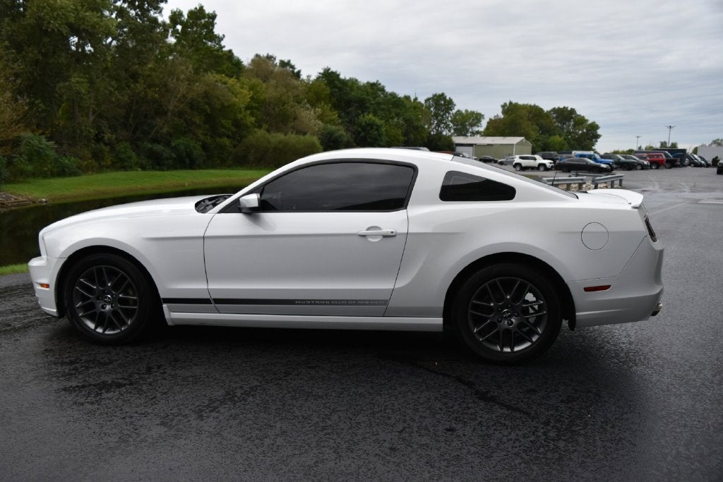 2014 Ford Mustang V6