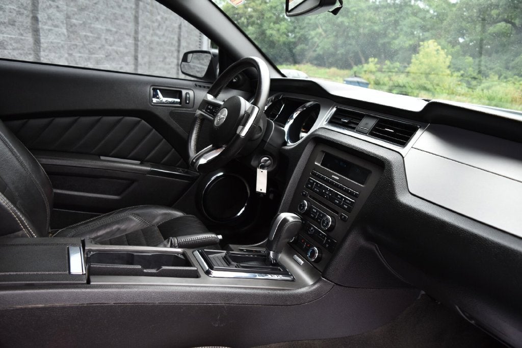 2014 Ford Mustang V6