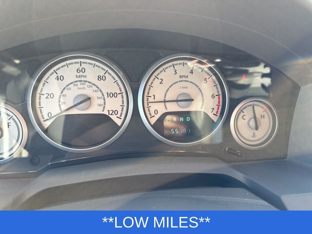 2010 Chrysler Town & Country LX