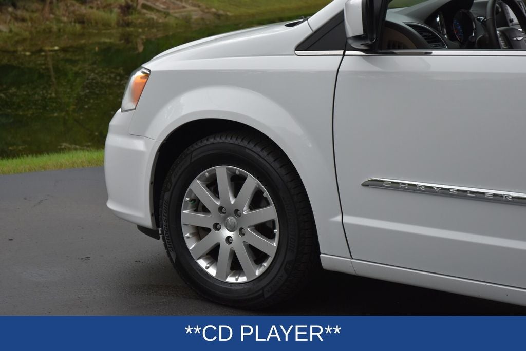 2016 Chrysler Town & Country Touring