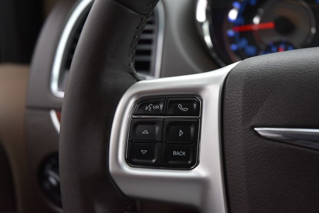 2016 Chrysler Town & Country Touring
