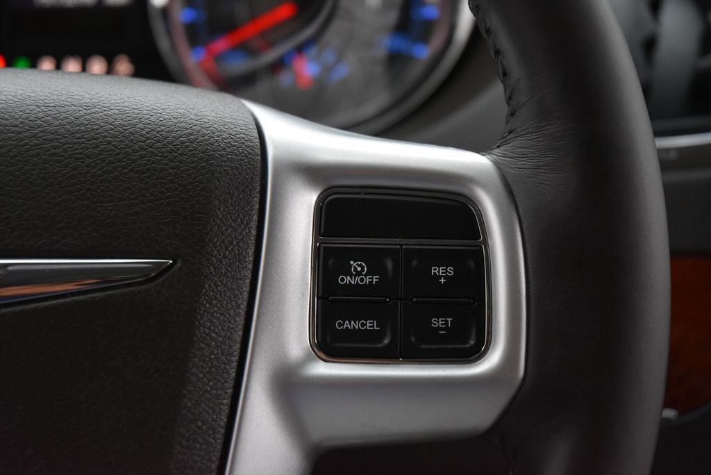 2016 Chrysler Town & Country Touring