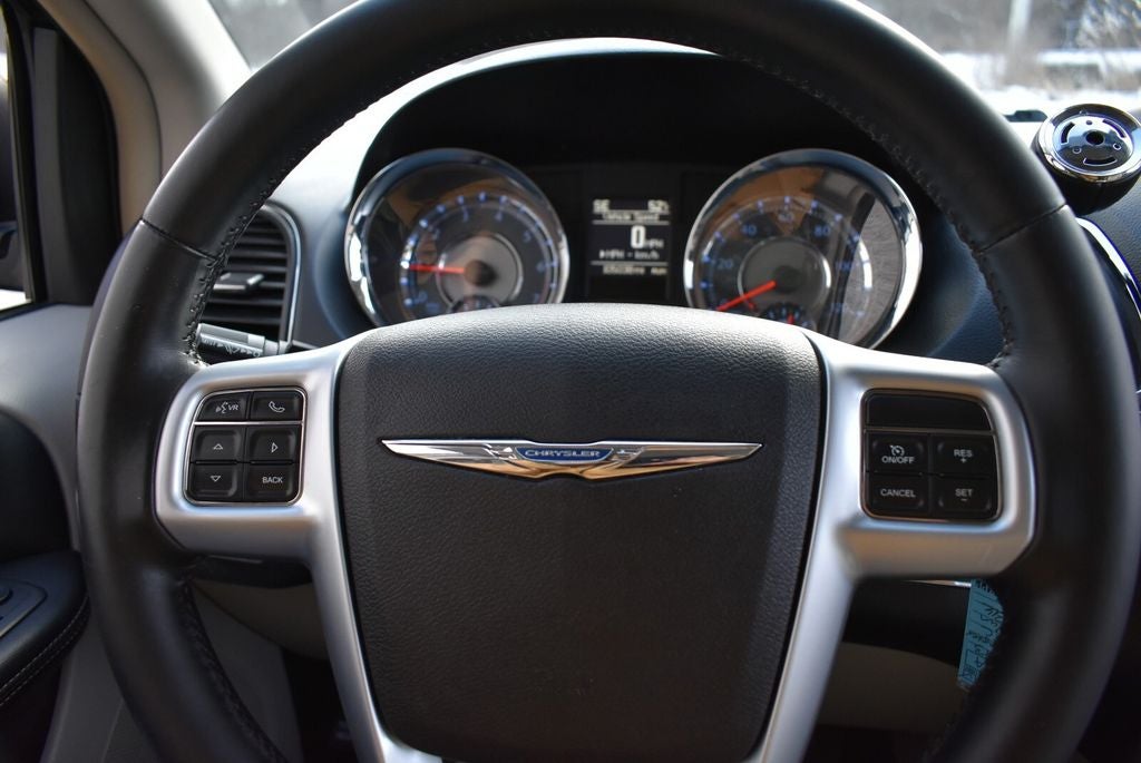 2013 Chrysler Town & Country Touring