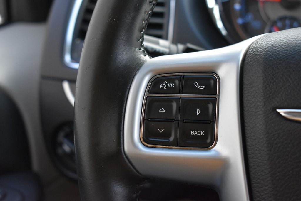 2013 Chrysler Town & Country Touring