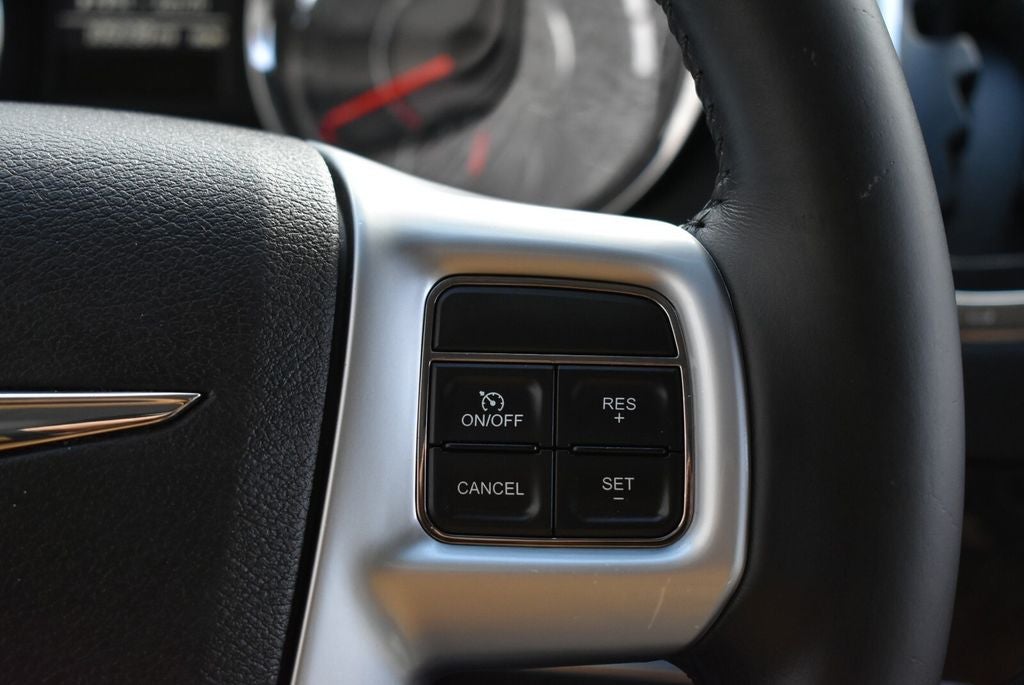 2013 Chrysler Town & Country Touring