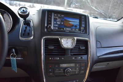 2013 Chrysler Town & Country Touring