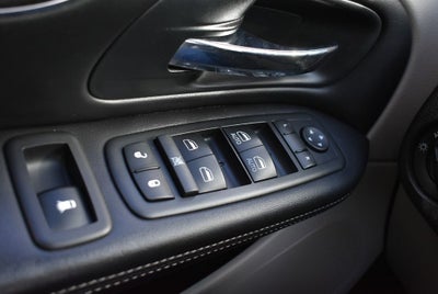 2013 Chrysler Town & Country Touring