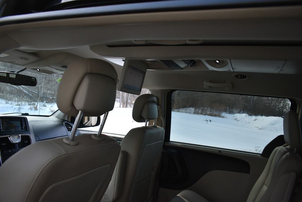 2013 Chrysler Town & Country Touring