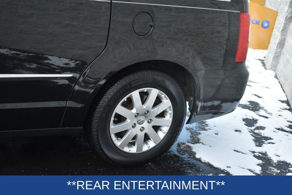 2013 Chrysler Town & Country Touring