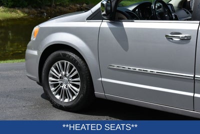 2013 Chrysler Town & Country Touring-L