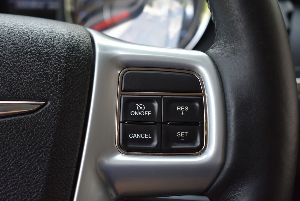 2013 Chrysler Town & Country Touring-L