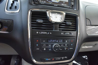 2013 Chrysler Town & Country Touring-L
