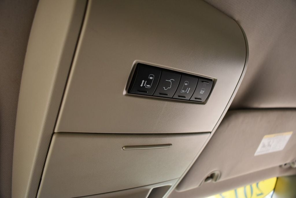 2013 Chrysler Town & Country Touring-L