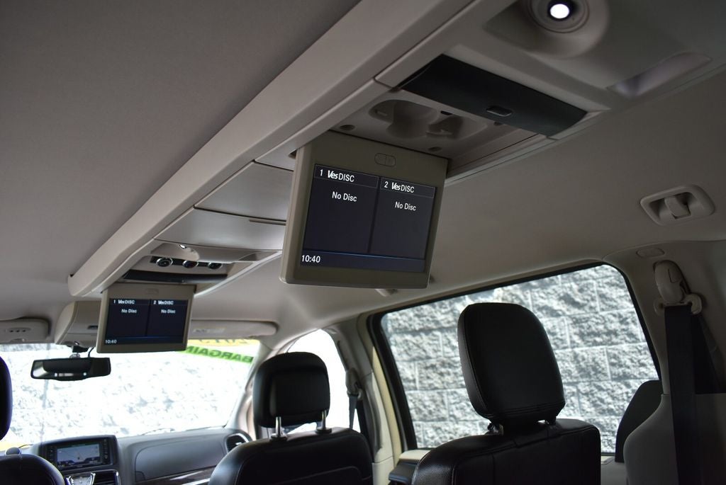 2013 Chrysler Town & Country Touring-L