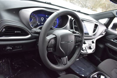 2023 Chrysler Pacifica Touring