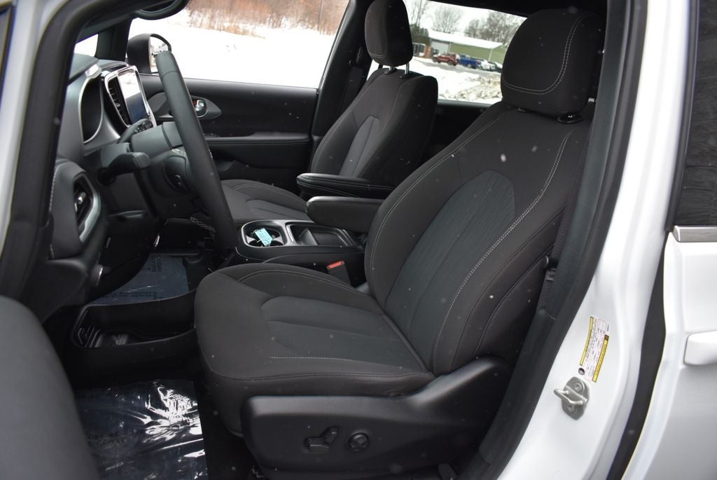 2023 Chrysler Pacifica Touring