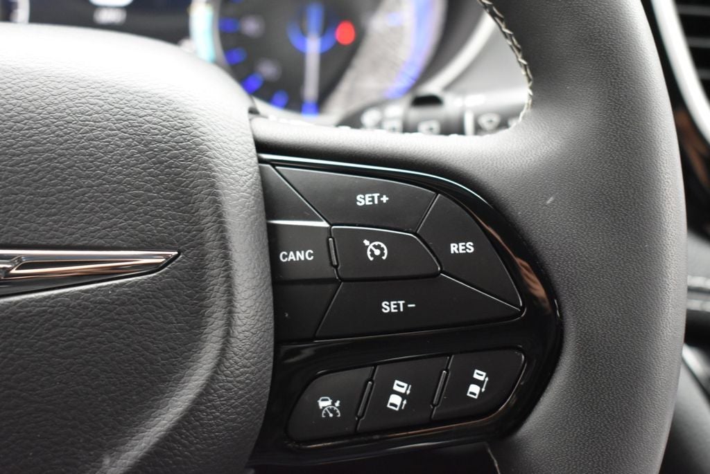 2023 Chrysler Pacifica Touring