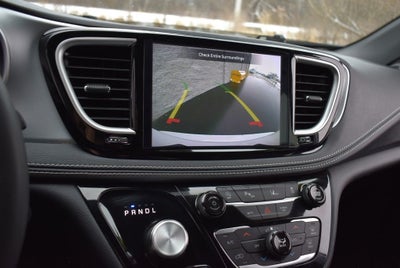 2023 Chrysler Pacifica Touring