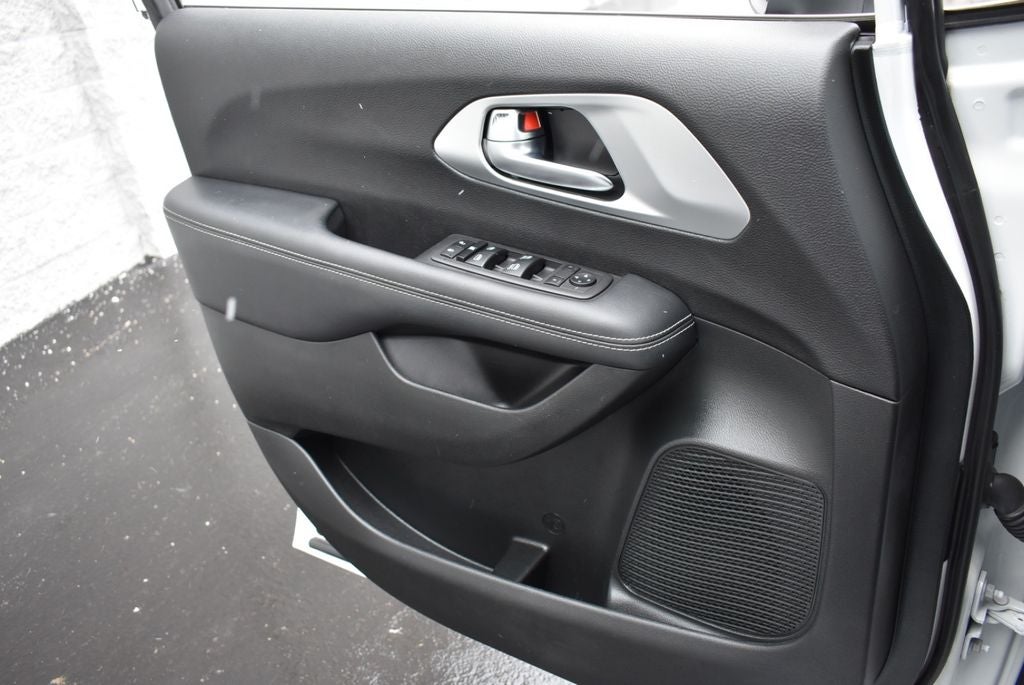 2023 Chrysler Pacifica Touring