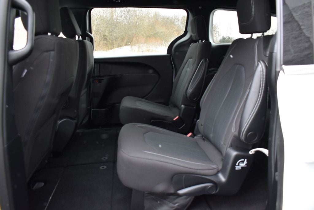 2023 Chrysler Pacifica Touring